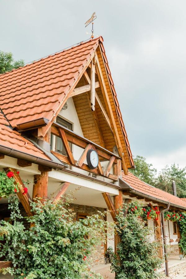 Pension Zwicker Prešov Exteriör bild