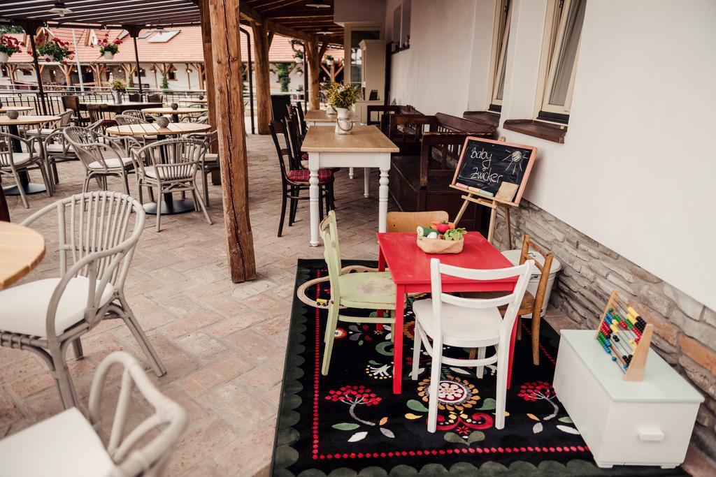 Pension Zwicker Prešov Exteriör bild